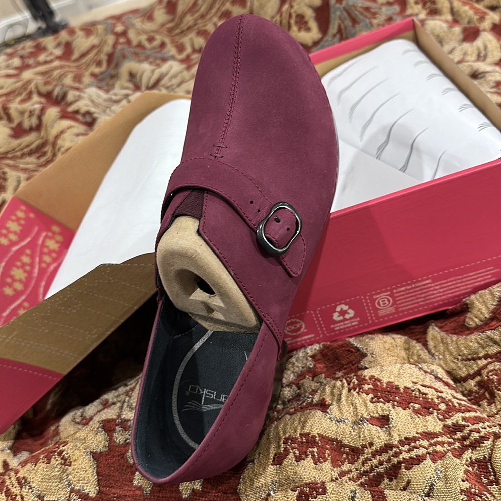 Brand new rare Dansko Tamara Nubuck